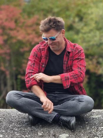 Kovács Gábor cajon, vokál